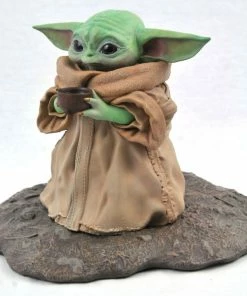 Diamond Select Toys Star Wars: The Mandalorian - The Child With Soup Bowl 1:2 Scale Statue
