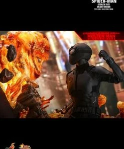 Hot Toys Spider-Man: Far From Home - Stealth Suit Deluxe 12