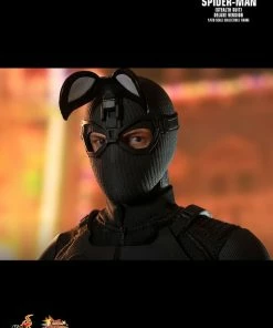 Hot Toys Spider-Man: Far From Home - Stealth Suit Deluxe 12