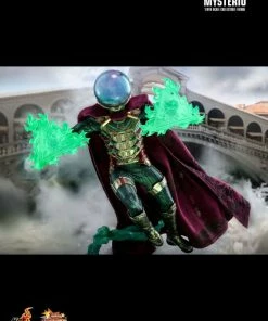 Hot Toys Spider-Man: Far From Home - Mysterio 1:6 Scale 12