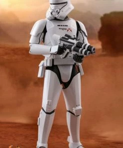 Hot Toys Star Wars - Jet Trooper Episode IX Rise Of Skywalker 1:6 Scale 12" Action Figure 10 Hot Toys Star Wars - Jet Trooper Episode IX Rise Of Skywalker 1:6 Scale 12