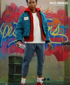 Hot Toys Spider-Man: Into The Sider-Verse - Miles Morales 1:6 Scale 12
