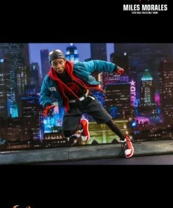 Hot Toys Spider-Man: Into The Sider-Verse - Miles Morales 1:6 Scale 12