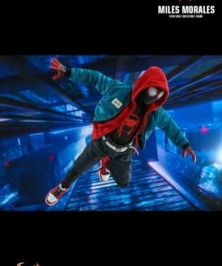 Hot Toys Spider-Man: Into The Sider-Verse - Miles Morales 1:6 Scale 12