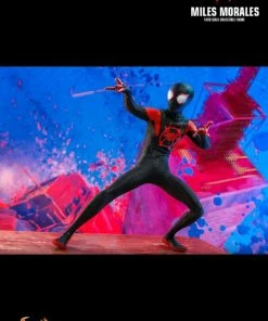 Hot Toys Spider-Man: Into The Sider-Verse - Miles Morales 1:6 Scale 12