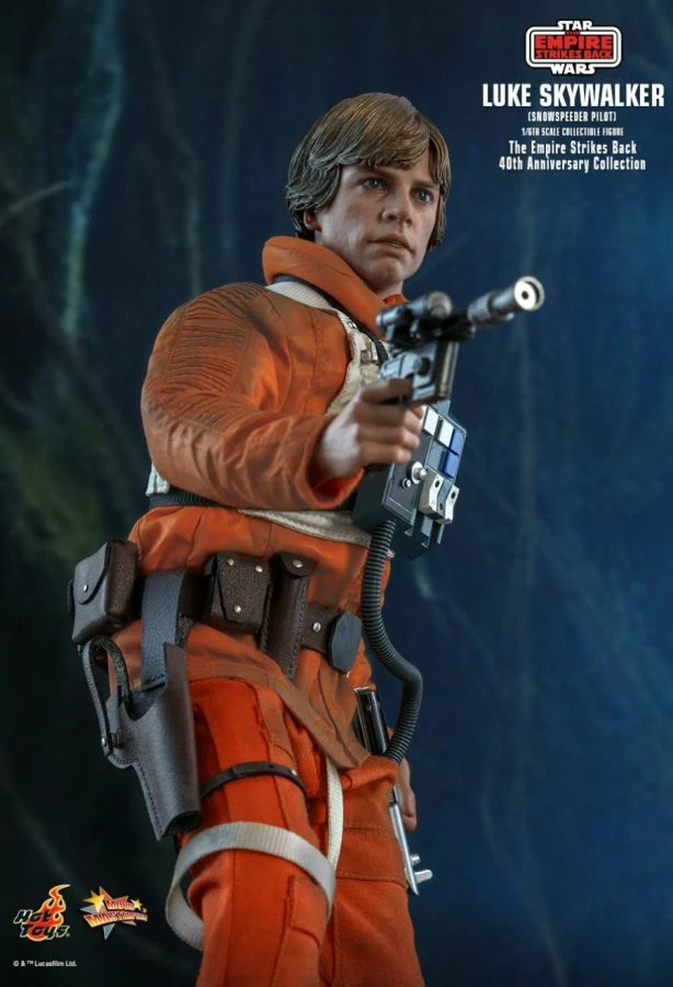 Hot Toys Star Wars - Luke Skywalker Snowspeeder Pilot 40th Anniversary 1:6 Scale 12" Action Figure 3 Hot Toys Star Wars - Luke Skywalker Snowspeeder Pilot 40th Anniversary 1:6 Scale 12" Action Figure