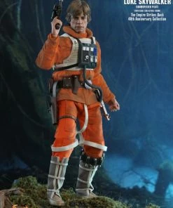 Hot Toys Star Wars - Luke Skywalker Snowspeeder Pilot 40th Anniversary 1:6 Scale 12" Action Figure 22 Hot Toys Star Wars - Luke Skywalker Snowspeeder Pilot 40th Anniversary 1:6 Scale 12