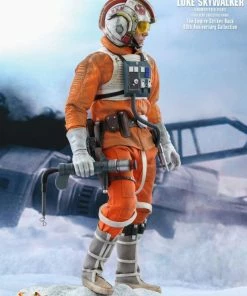 Hot Toys Star Wars - Luke Skywalker Snowspeeder Pilot 40th Anniversary 1:6 Scale 12" Action Figure 32 Hot Toys Star Wars - Luke Skywalker Snowspeeder Pilot 40th Anniversary 1:6 Scale 12