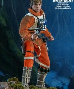 Hot Toys Star Wars - Luke Skywalker Snowspeeder Pilot 40th Anniversary 1:6 Scale 12" Action Figure
