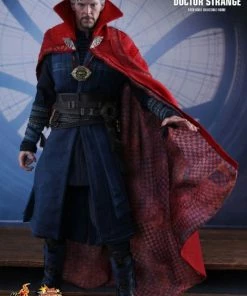 Hot Toys Doctor Strange 2: Multiverse Of Madness - Doctor Strange 1:6 Scale 12" Action Figure