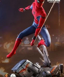 Hot Toys Spider-Man: Homecoming - Spider-Man 1:4 Scale Action Figure