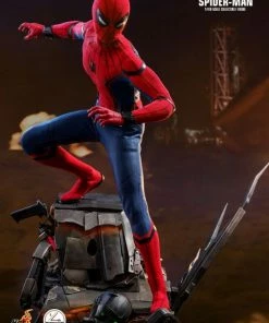 Hot Toys Spider-Man: Homecoming - Spider-Man 1:4 Scale Action Figure