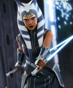 Hot Toys Star Wars: The Clone Wars - Ahsoka Tano 1:6 Scale 12" Action Figure