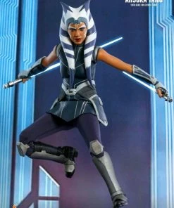 Hot Toys Star Wars: The Clone Wars - Ahsoka Tano 1:6 Scale 12