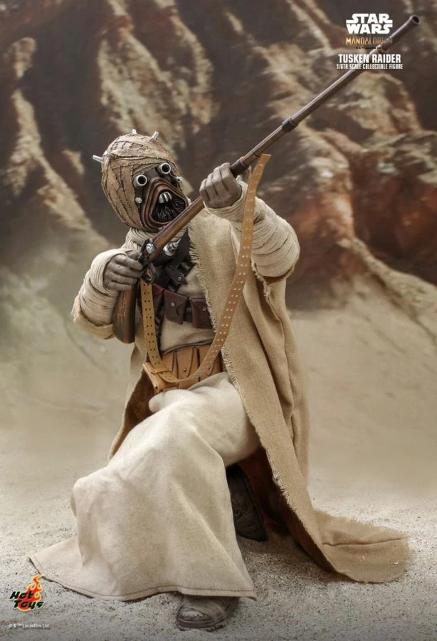 Hot Toys Star Wars: The Mandalorian - Tusken Raider 1:6 Scale 12" Action Figure 4 Hot Toys Star Wars: The Mandalorian - Tusken Raider 1:6 Scale 12" Action Figure
