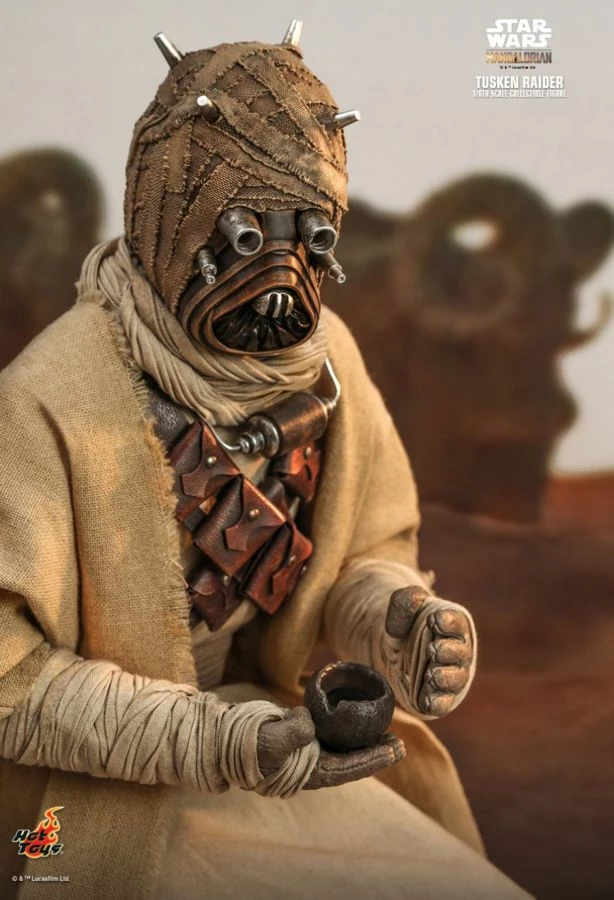 Hot Toys Star Wars: The Mandalorian - Tusken Raider 1:6 Scale 12" Action Figure 5 Hot Toys Star Wars: The Mandalorian - Tusken Raider 1:6 Scale 12" Action Figure