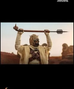 Hot Toys Star Wars: The Mandalorian - Tusken Raider 1:6 Scale 12" Action Figure 32 Hot Toys Star Wars: The Mandalorian - Tusken Raider 1:6 Scale 12