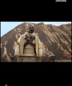 Hot Toys Star Wars: The Mandalorian - Tusken Raider 1:6 Scale 12" Action Figure 33 Hot Toys Star Wars: The Mandalorian - Tusken Raider 1:6 Scale 12
