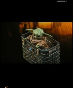 Hot Toys Star Wars: The Mandalorian - Grogu 1:6 Scale Action Figure Set