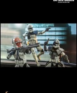 Hot Toys Star Wars: The Clone Wars - Captain Vaughn 1:6 Scale 12