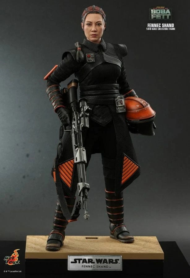 Hot Toys Star Wars: The Book Of Boba Fett - Fennec Shand 1:6 Scale 12" Action Figure 9 Hot Toys Star Wars: The Book Of Boba Fett - Fennec Shand 1:6 Scale 12" Action Figure