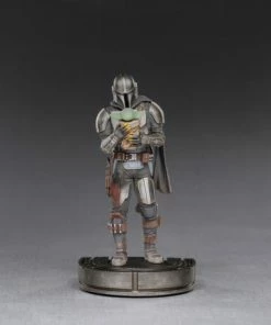 Iron Studios Star Wars: The Mandalorian - Mandalorian And Grogu 1:10 Scale Statue
