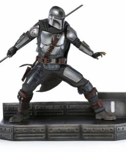 Iron Studios Star Wars: The Mandalorian - Mandalorian 1:10 Scale Statue
