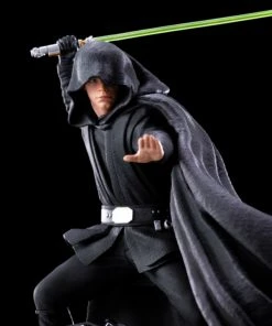Iron Studios Star Wars: The Mandalorian - Luke Skywalker Combat Version 1:10 Scale Statue