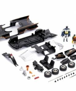 Jada Toys Batman (TV) - Batmobile With Batman 1:24 Scale Diecast Model Kit
