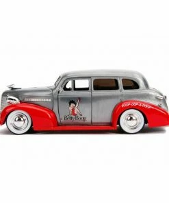 Jada Toys Betty Boop - 1939 Chevy Master Deluxe 1:24 Scale Hollywood Ride Diecast Cars