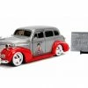 Jada Toys Betty Boop - 1939 Chevy Master Deluxe 1:24 Scale Hollywood Ride Diecast Cars