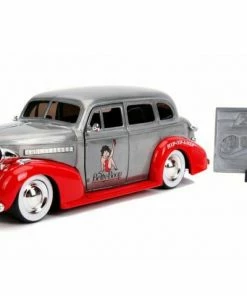 Jada Toys Betty Boop - 1939 Chevy Master Deluxe 1:24 Scale Hollywood Ride Diecast Cars