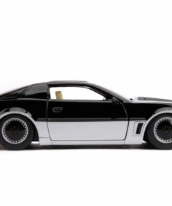 Jada Toys Diecast Cars Knight Rider - K.A.R.R. 1982 Pontiac Firebird 1:24 Scale Hollywood Ride