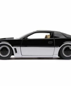Jada Toys Diecast Cars Knight Rider - K.A.R.R. 1982 Pontiac Firebird 1:24 Scale Hollywood Ride