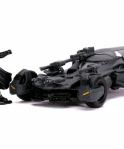 Jada Toys Diecast Cars Justice League (2017) - Batmobile With Figure 1:32 Scale Hollywood Ride