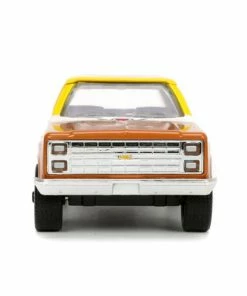 Jada Toys SpongeBob SquarePants - 1980 Chevy K5 Blazer With SpongeBob 1:32 Scale Hollywood Ride 20 Jada Toys SpongeBob SquarePants - 1980 Chevy K5 Blazer With SpongeBob 1:32 Scale Hollywood Ride