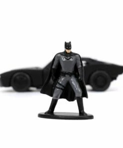 Jada Toys The Batman - Batmobile With Batman 1:32 Scale Hollywood Ride Diecast Cars