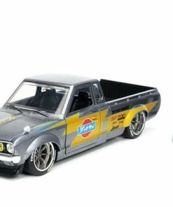 Jada Toys Just Trucks - 1972 Datsun 620 Pick Up 1:24 Scale Diecast Cars