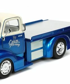 Jada Toys Diecast Cars Just Trucks - 1952 Chevy COE Flatbed 1:24 Scale