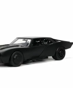 Jada Toys Diecast Cars The Batman - Batmobile With Batman 1:24 Scale Hollywood Ride