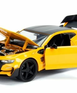 Jada Toys Transformers 5: The Last Knight - Bumblebee ChevyCamaro 1:24 Scale Hollywood Ride With Medallion Diecast Cars