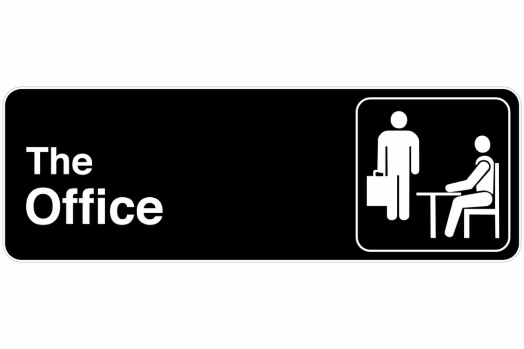 Funko The Office - Michael With Crutches Pop! Vinyl 3 Funko The Office - Michael With Crutches Pop! Vinyl