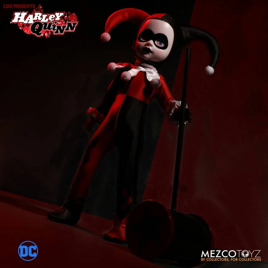 Mezco Toys LDD Presents - Harley Quinn Doll 4 Mezco Toys LDD Presents - Harley Quinn Doll