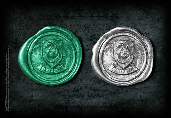 Noble Collection HARRY POTTER Slytherin Wax Seal 2 Noble Collection HARRY POTTER Slytherin Wax Seal