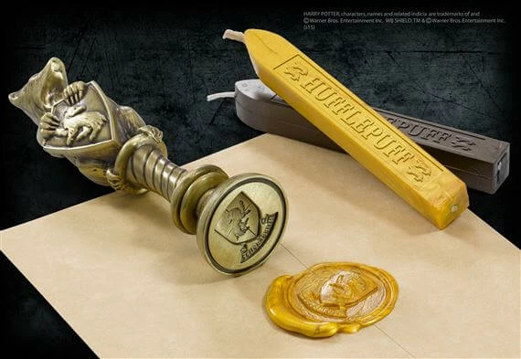Noble Collection HARRY POTTER Hufflepuff Wax Seal 1 Noble Collection HARRY POTTER Hufflepuff Wax Seal