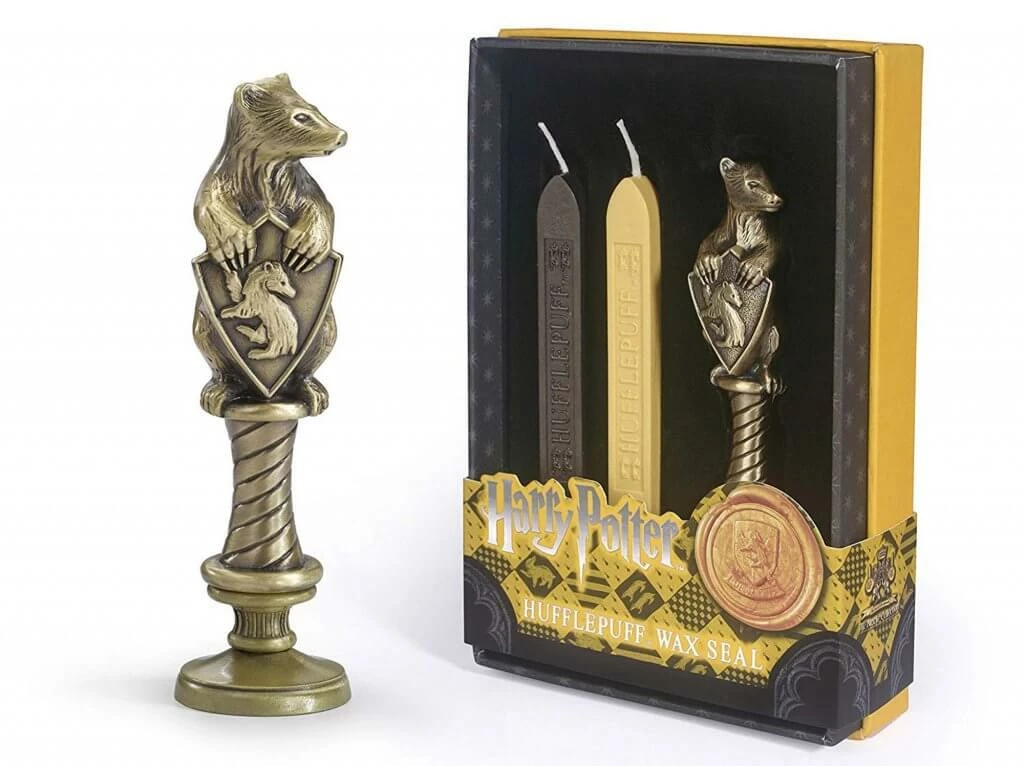 Noble Collection HARRY POTTER Hufflepuff Wax Seal 4 Noble Collection HARRY POTTER Hufflepuff Wax Seal
