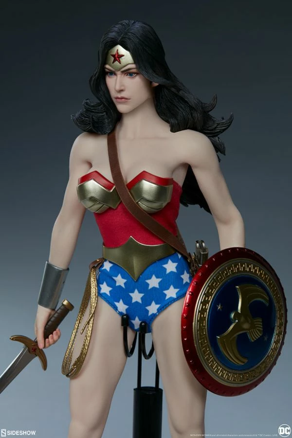 Sideshow Collectibles DC Comics - Wonder Woman 12" Figure 5 Sideshow Collectibles DC Comics - Wonder Woman 12" Figure