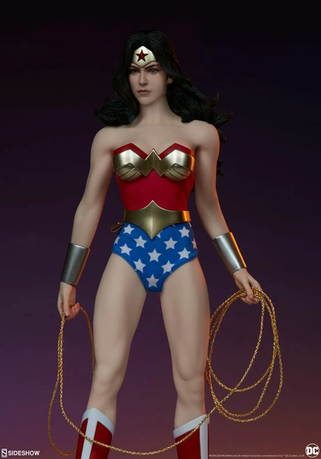 Sideshow Collectibles DC Comics - Wonder Woman 12" Figure 7 Sideshow Collectibles DC Comics - Wonder Woman 12" Figure