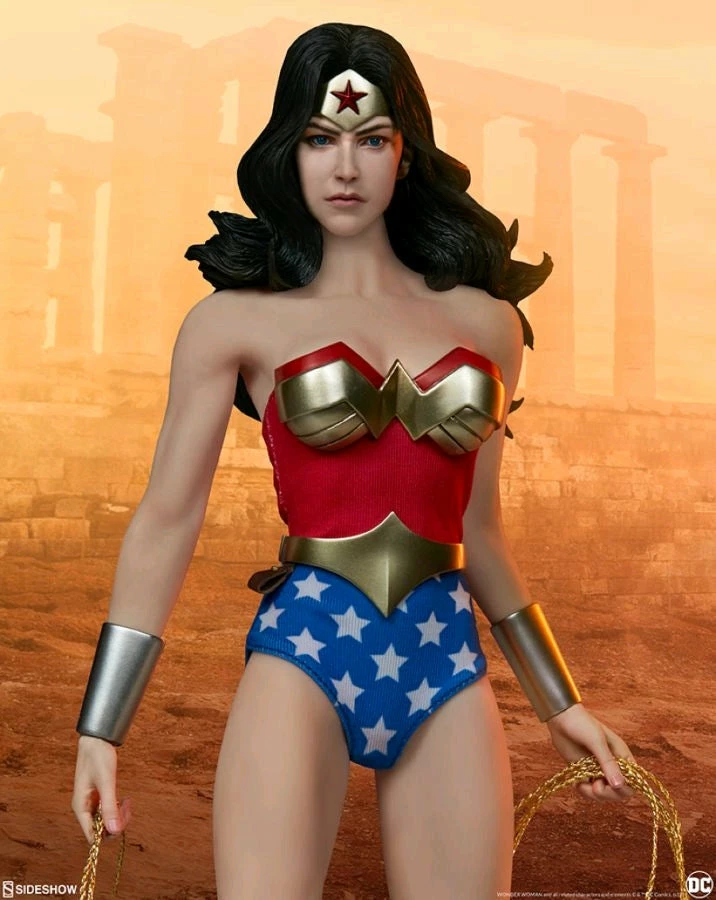 Sideshow Collectibles DC Comics - Wonder Woman 12" Figure 1 Sideshow Collectibles DC Comics - Wonder Woman 12" Figure