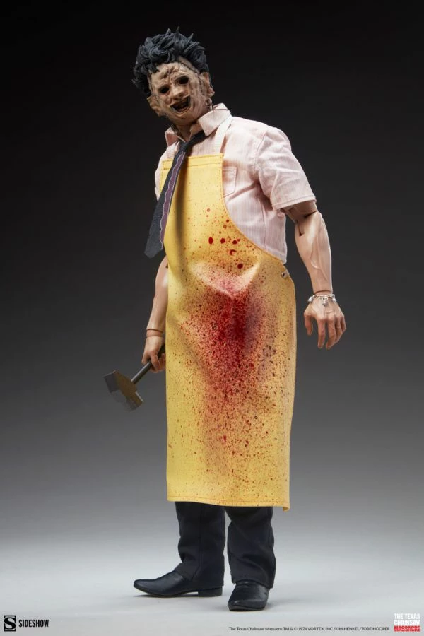 Sideshow Collectibles The Texas Chainsaw Massacre - Leatherface (Killing Mask) 1:6 Scale Action Figure 2 Sideshow Collectibles The Texas Chainsaw Massacre - Leatherface (Killing Mask) 1:6 Scale Action Figure